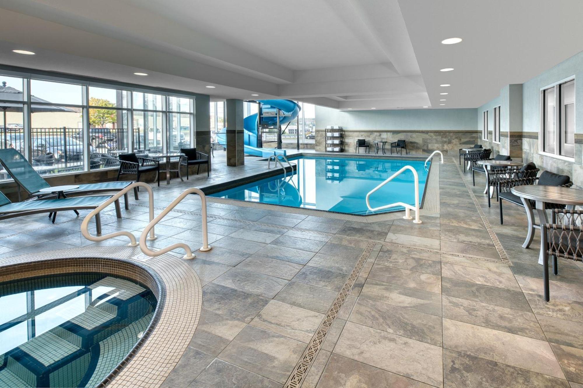 Towneplace Suites By Marriott Sudbury Exteriör bild