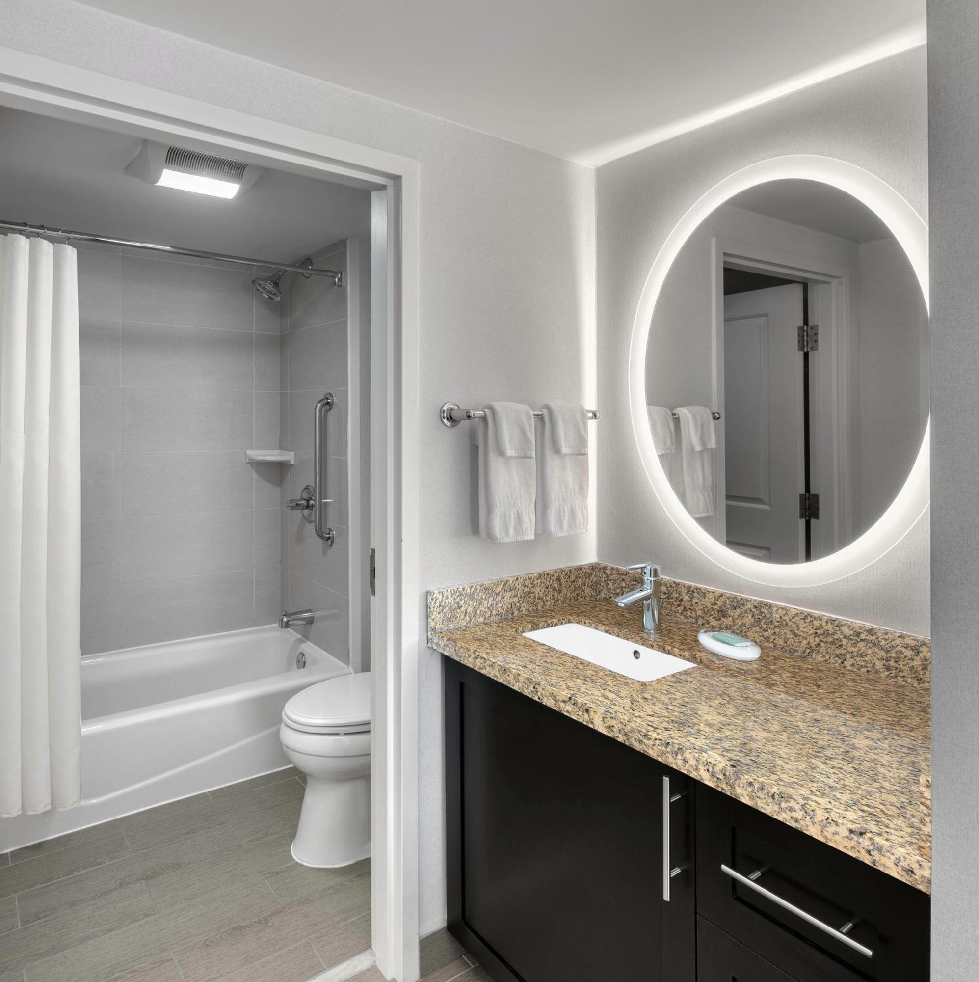 Towneplace Suites By Marriott Sudbury Exteriör bild