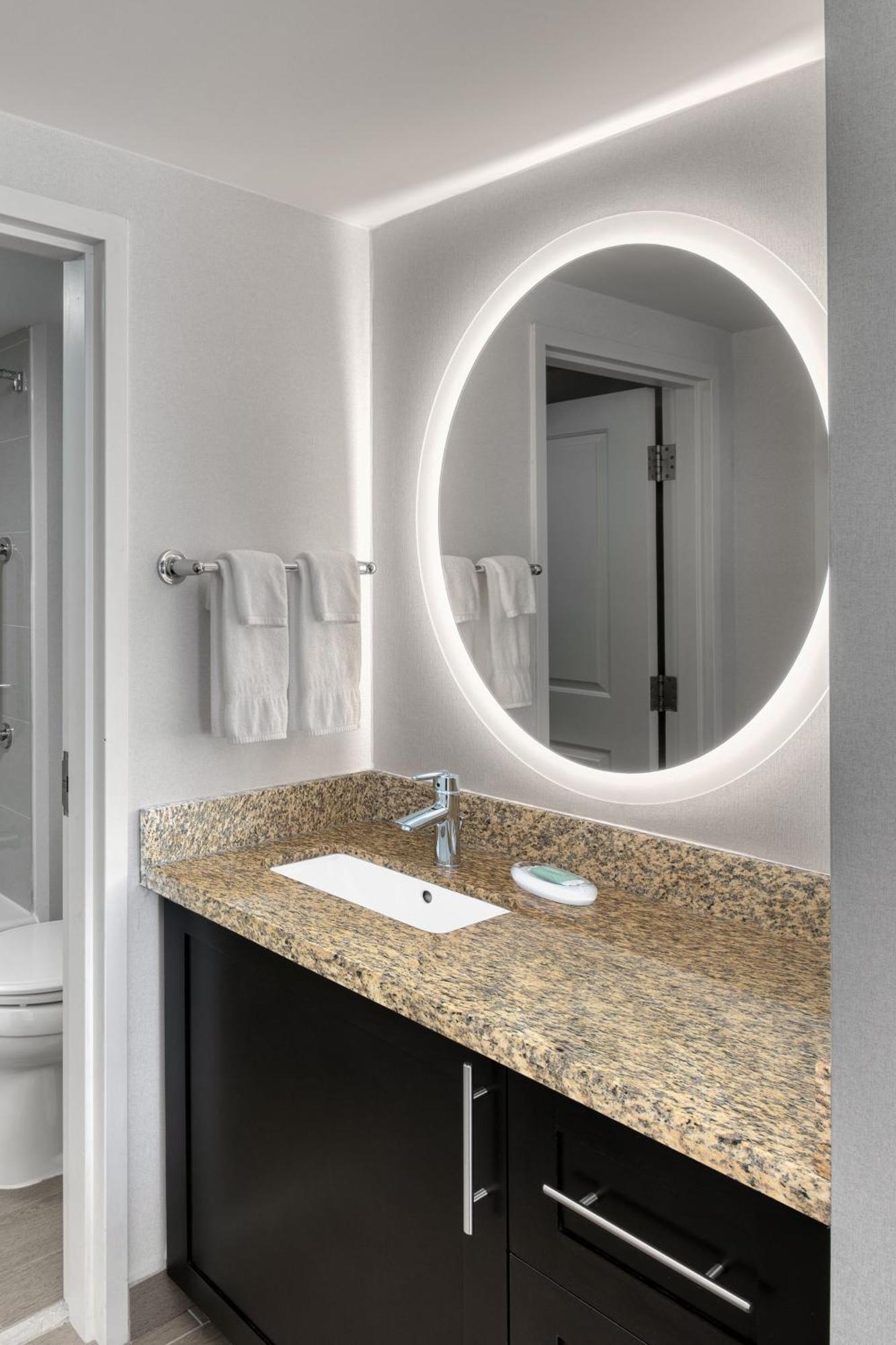 Towneplace Suites By Marriott Sudbury Exteriör bild