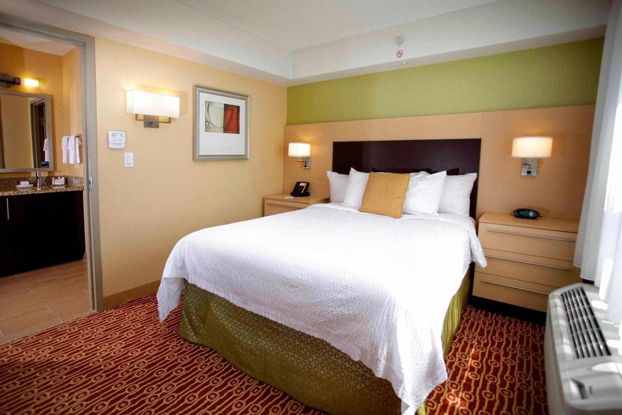 Towneplace Suites By Marriott Sudbury Exteriör bild