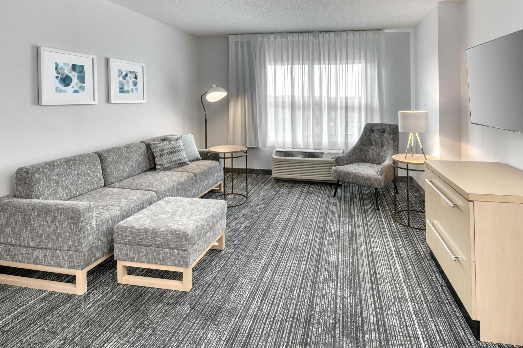 Towneplace Suites By Marriott Sudbury Exteriör bild